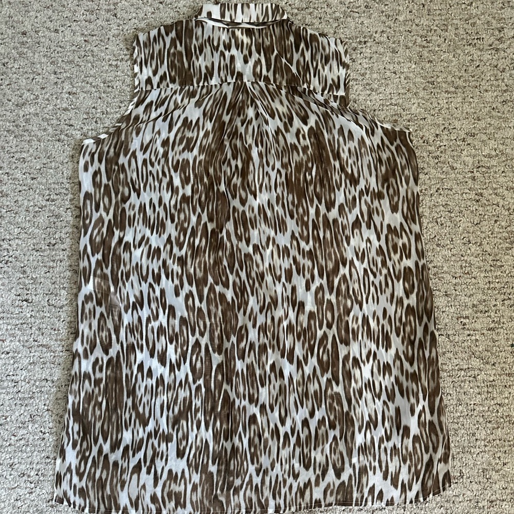 Chico’s Sheer Sleeveless Top Leopard Print Chico’s Size 2 - Picture 3 of 9